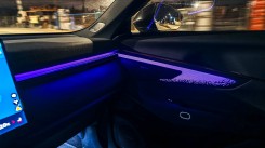 Lynk &  Co 08 ambient lighting