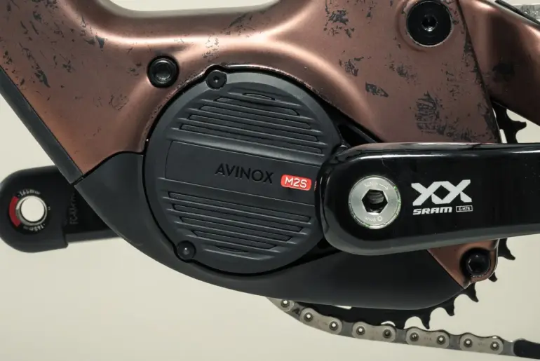 avinox m2 motor