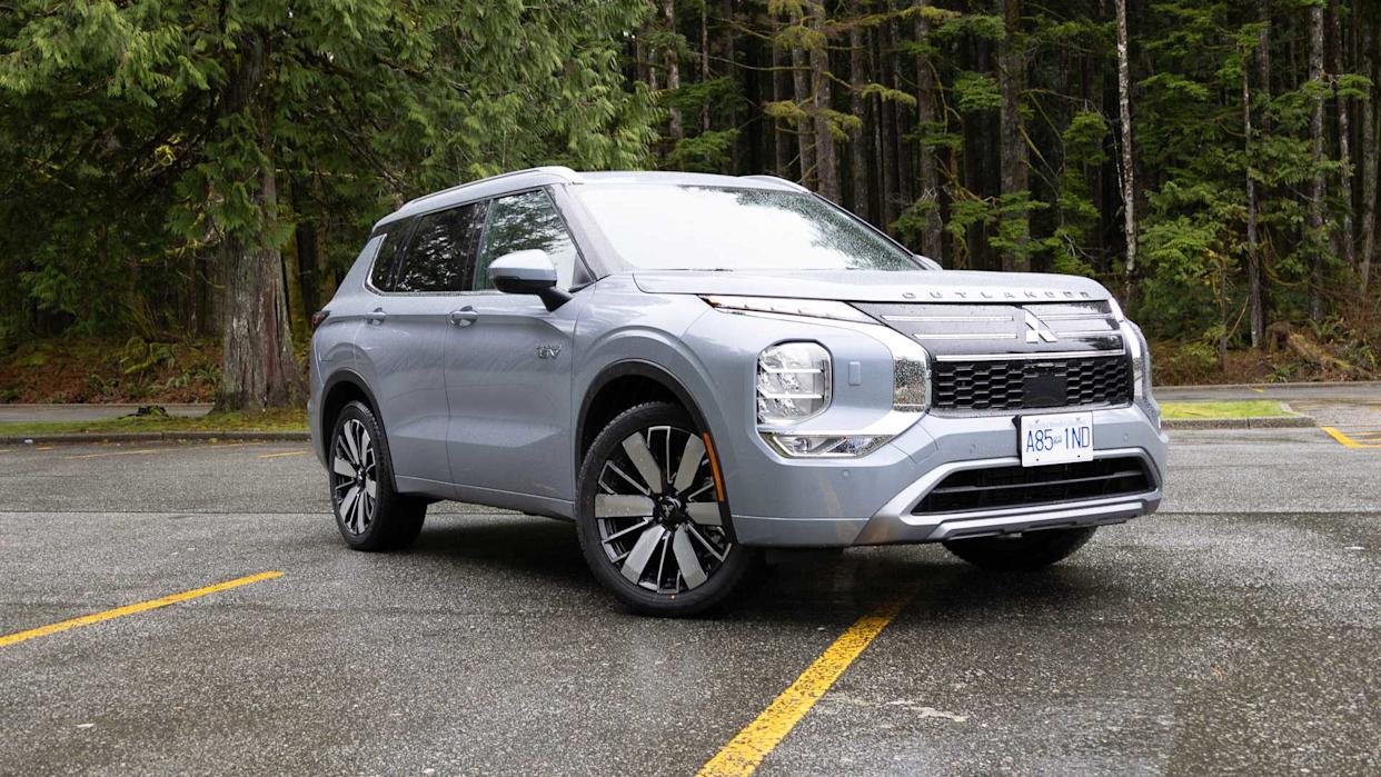 2026 Mitsubishi Outlander PHEV (24 of 52)
