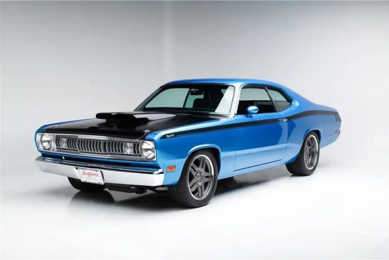 1971 PLYMOUTH DUSTER CUSTOM HEMI
