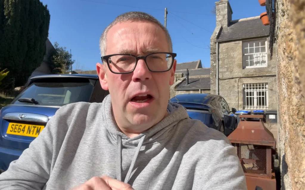 A YouTuber compared a Mini Cooper and Tesla to find out what's the cost difference between the two