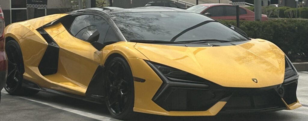 [Lamborghini Revuelto] in the Wild!