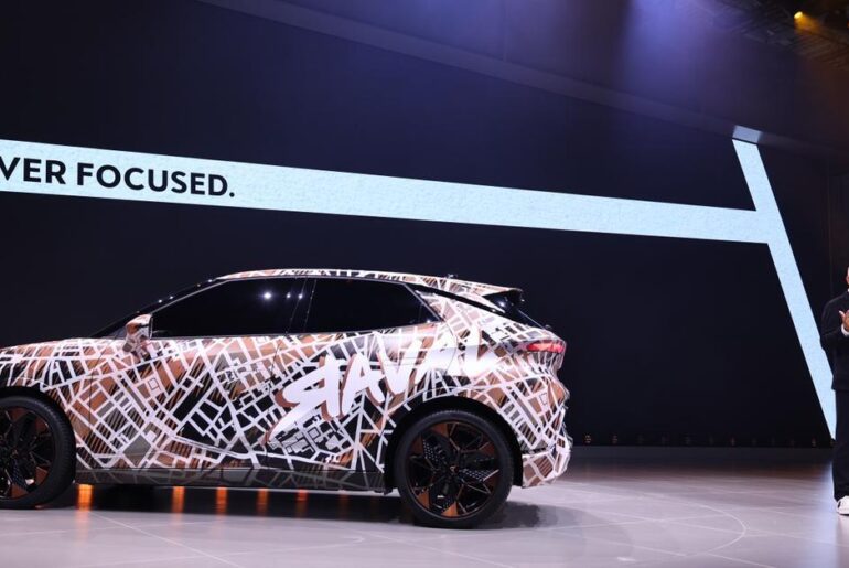 10,000 M€ later the first 100% electric car made in Martorell is presented