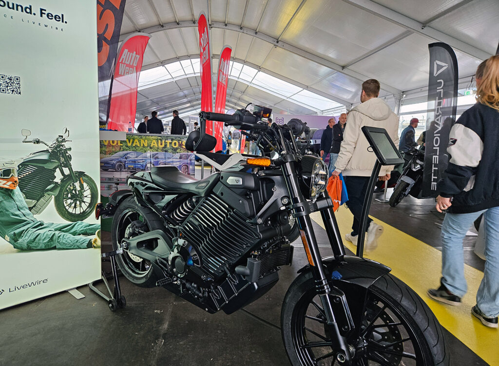 EV Experience - THE PACK Plaza - Ultraviolette - Electric Motorcycle News