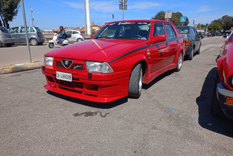 found this [Alfa Romeo 75 V6]