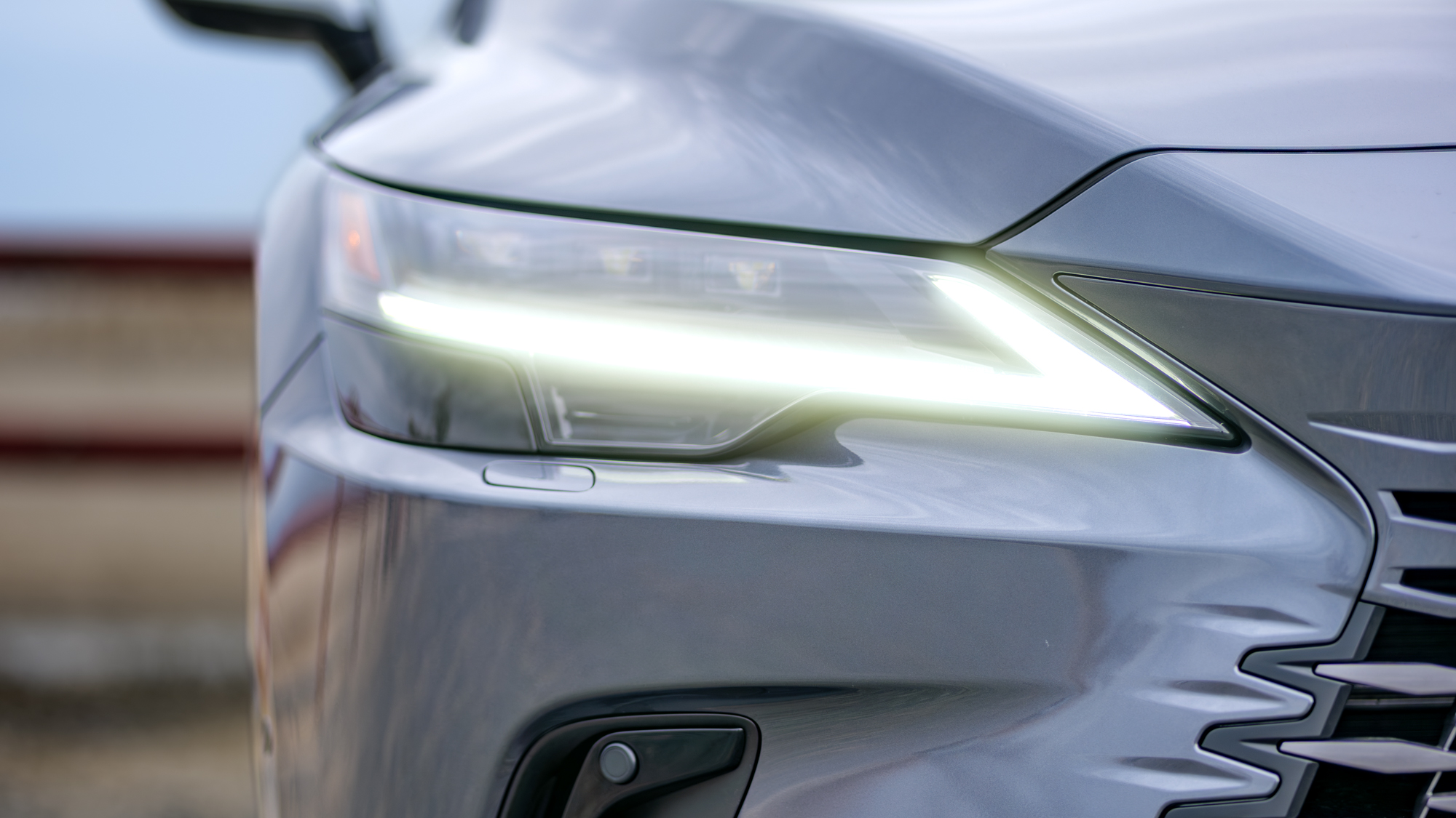 2026 Lexus RX 450h+ review.