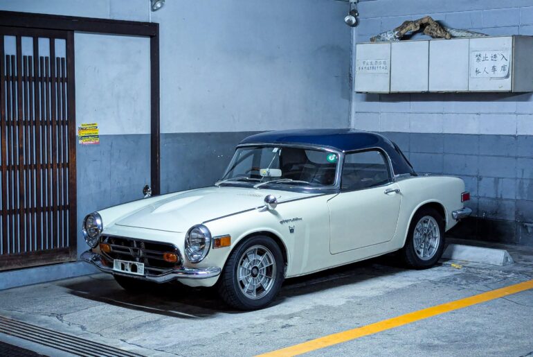 [Honda S800] in Gion