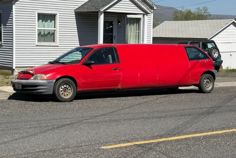 Geo Metro Limo