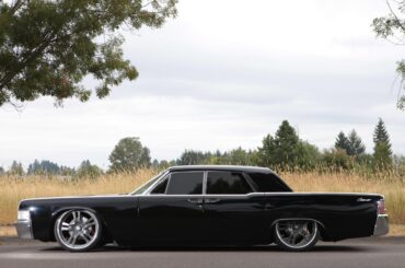 1965 Lincoln Continental.