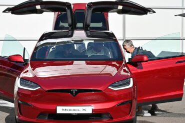 Tesla Model S Signature Series Final Run Details