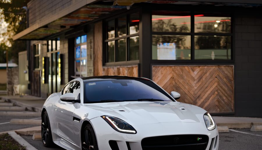 Jaguar F-Type R [4032 x 5376]