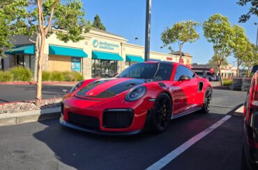 Saw this [Porsche 911 GT2RS] at a bank