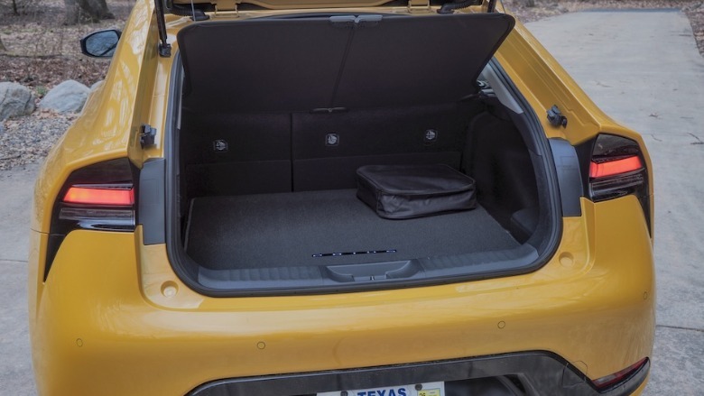 Prius PHEV trunk open
