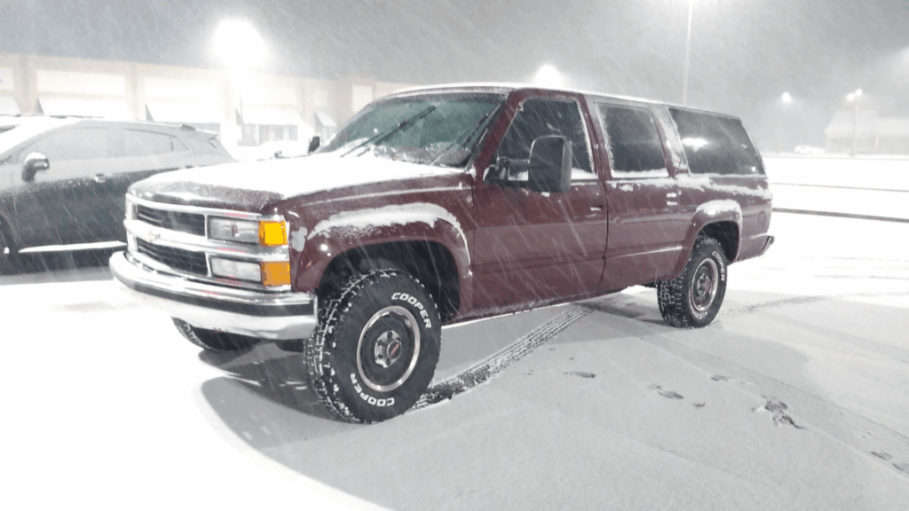 what is the GMT400 the official truck of?