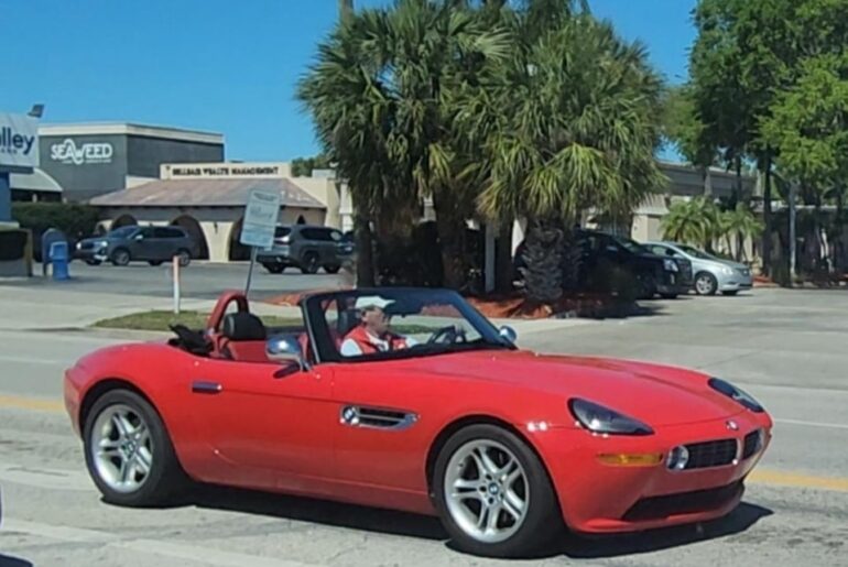 [BMW Z8] Never seen one of these before, thought it was a Z1 at first (which I've clearly never seen before either)
