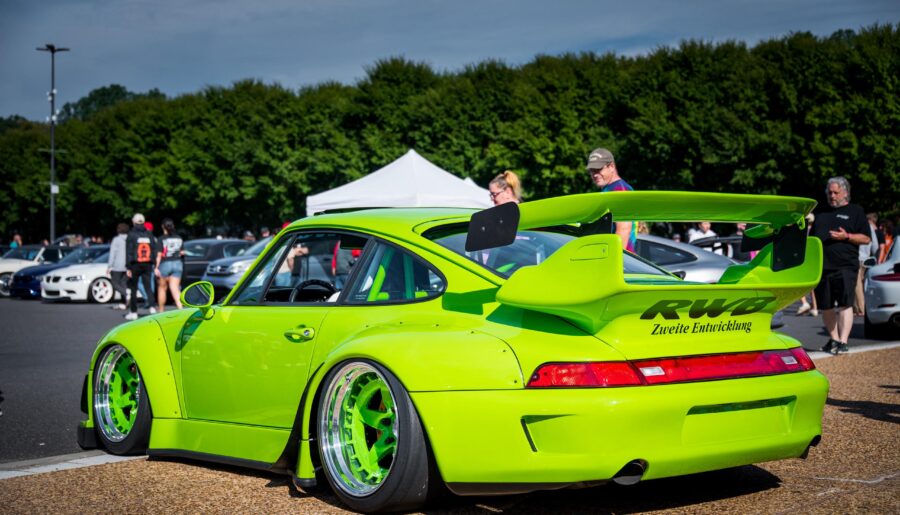 Porsche 993 RWB [6016 x 4016]