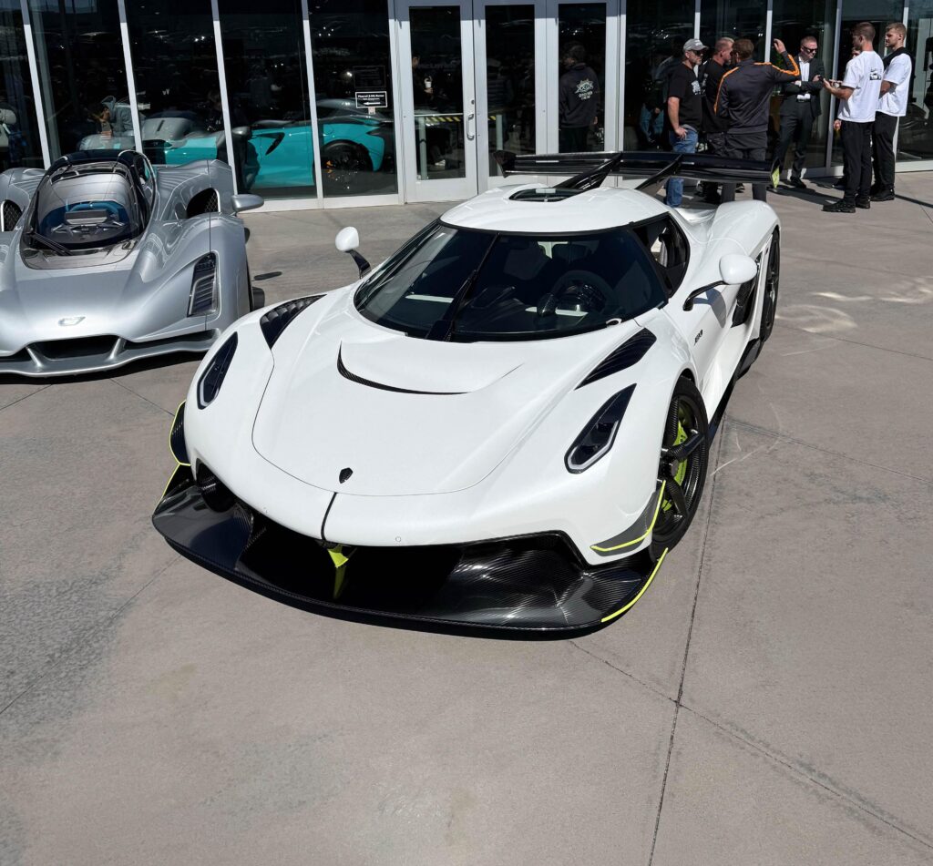 Koenigsegg Jesko [4075x3786]