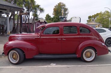1939 Ford Deluxe