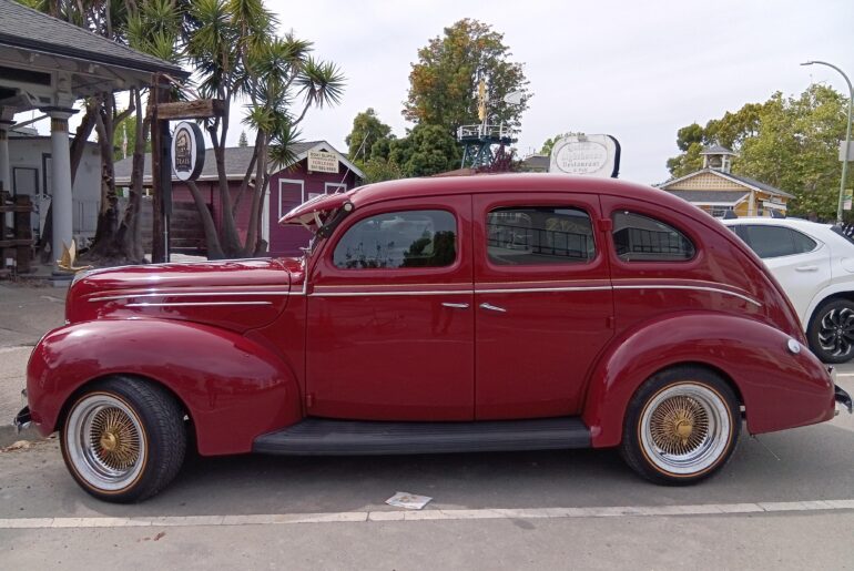 1939 Ford Deluxe