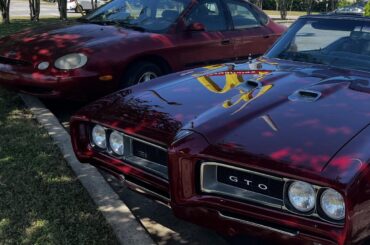 Rare 1999 Ford Taurus SE at Mcdonalds