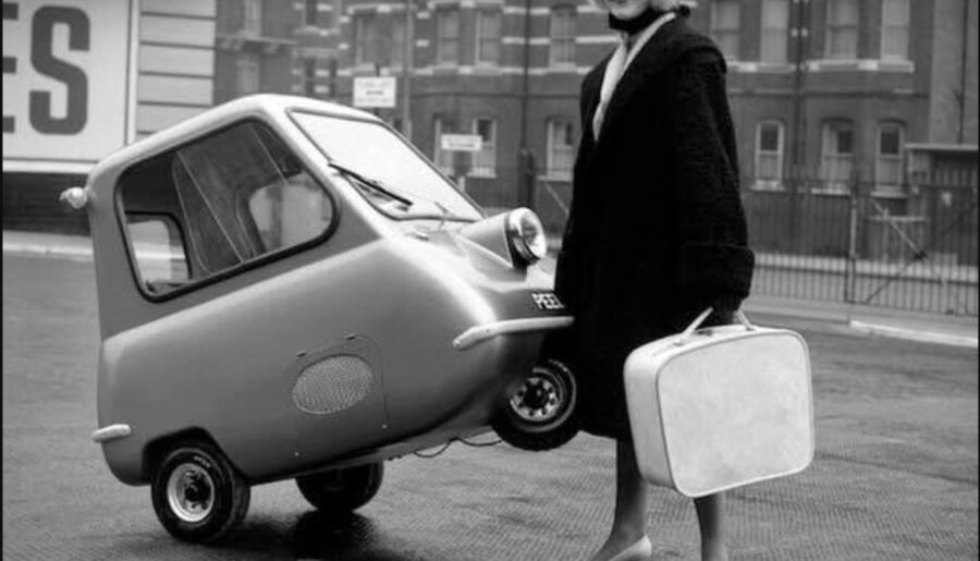 The Peel P50, built on the Isle of Man (UK) between 1962 and 1965, is officially recognized as the world’s smallest production car (1414×1151)