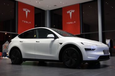 Tesla removes 7-year car loans in China as banks tighten rules