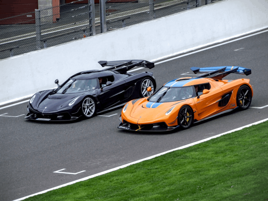 2x Koenigsegg Jesko Attack at Spa-Francorchamps (BDG Motorshow) [2592x1944]