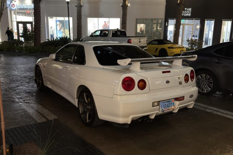 [Nissan Skyline R34] spotted in Vegas