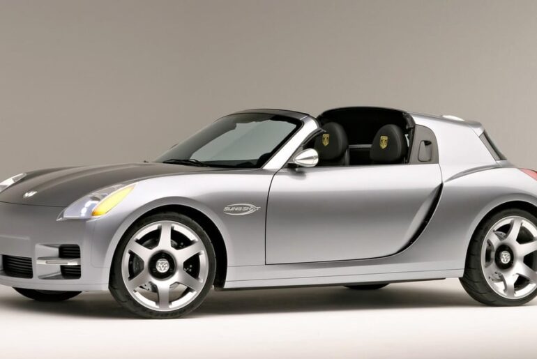 2004 Dodge slingshot concept, this was a 2 door convertible targeted to younger audiences and had a rear-mounted 3 cylinder linked to a 5-speed manual pushing out 100 horsepower