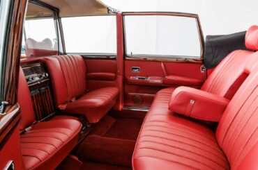 The legendary "Grand Mercedes" W100 Pullman Landaulet interior.