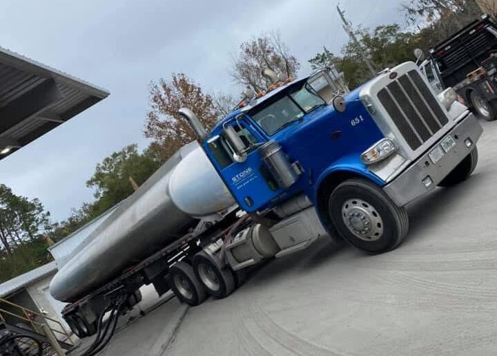 A day cab Peterbilt 389(or Kenworth W900), official semi truck of?