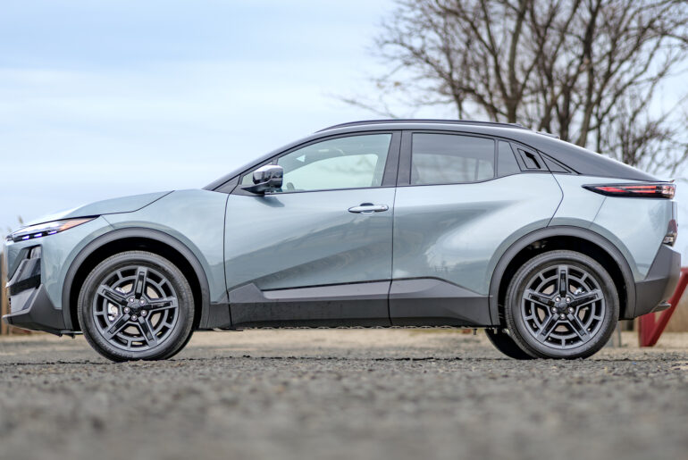 2026 Subaru Uncharted side profile.