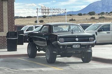4WD Mustang