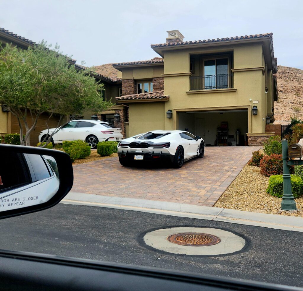 First time seeing one in person [Lamborghini Revuelto]