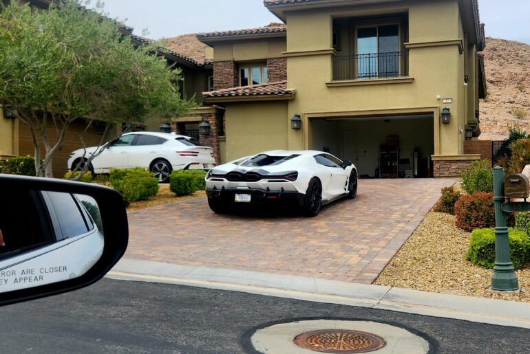 First time seeing one in person [Lamborghini Revuelto]