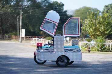This motorcycle ambulance looks unusual but it actually makes sense in places with rough roads