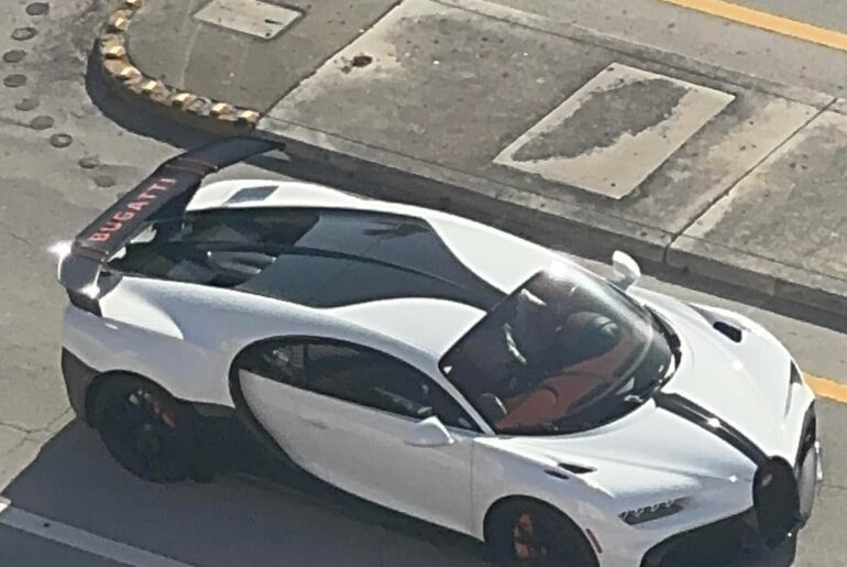 Spotted a [Bugatti Chiron Pur Sport] in Miami Beach Florida