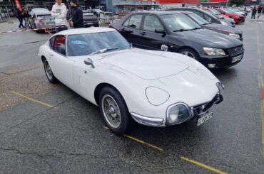 [Toyota 2000GT] Spotted at a Japan car show in France