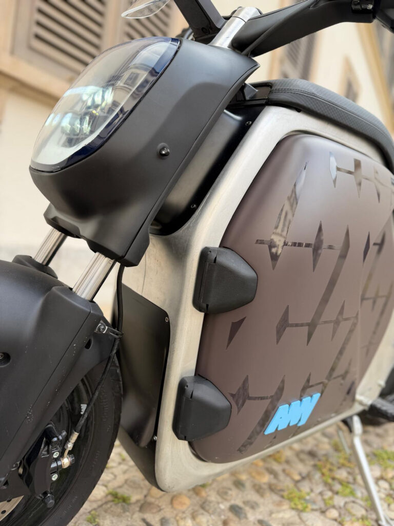 RIDE ANY - LUV1 - THE PACK - Electric Motorcycle News - press event Milan 21/04/2026