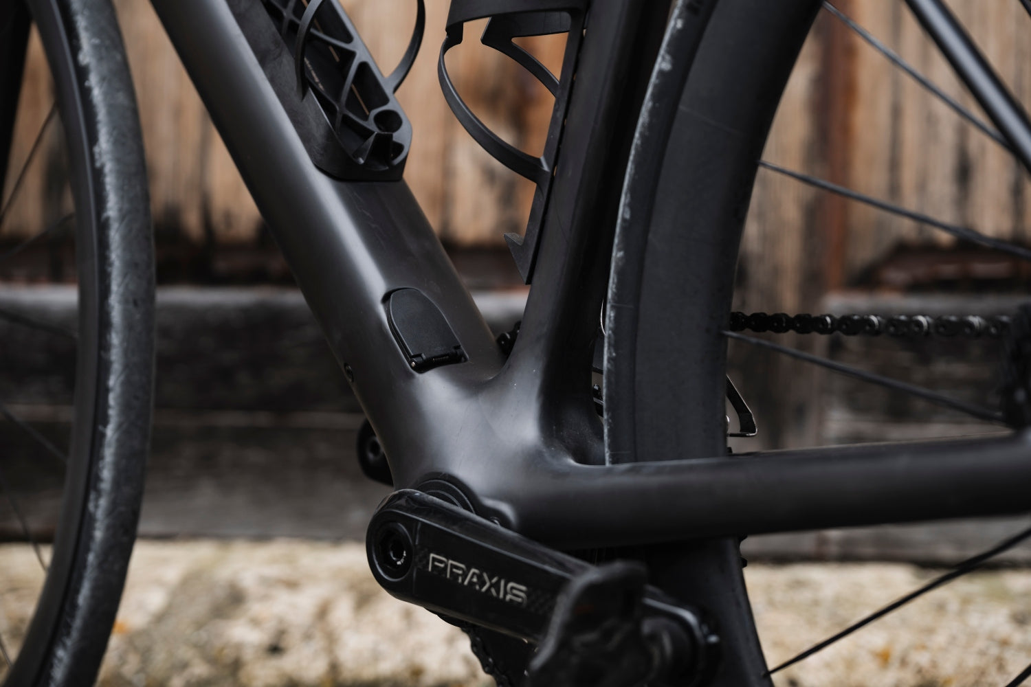 bottom bracket/motor casing