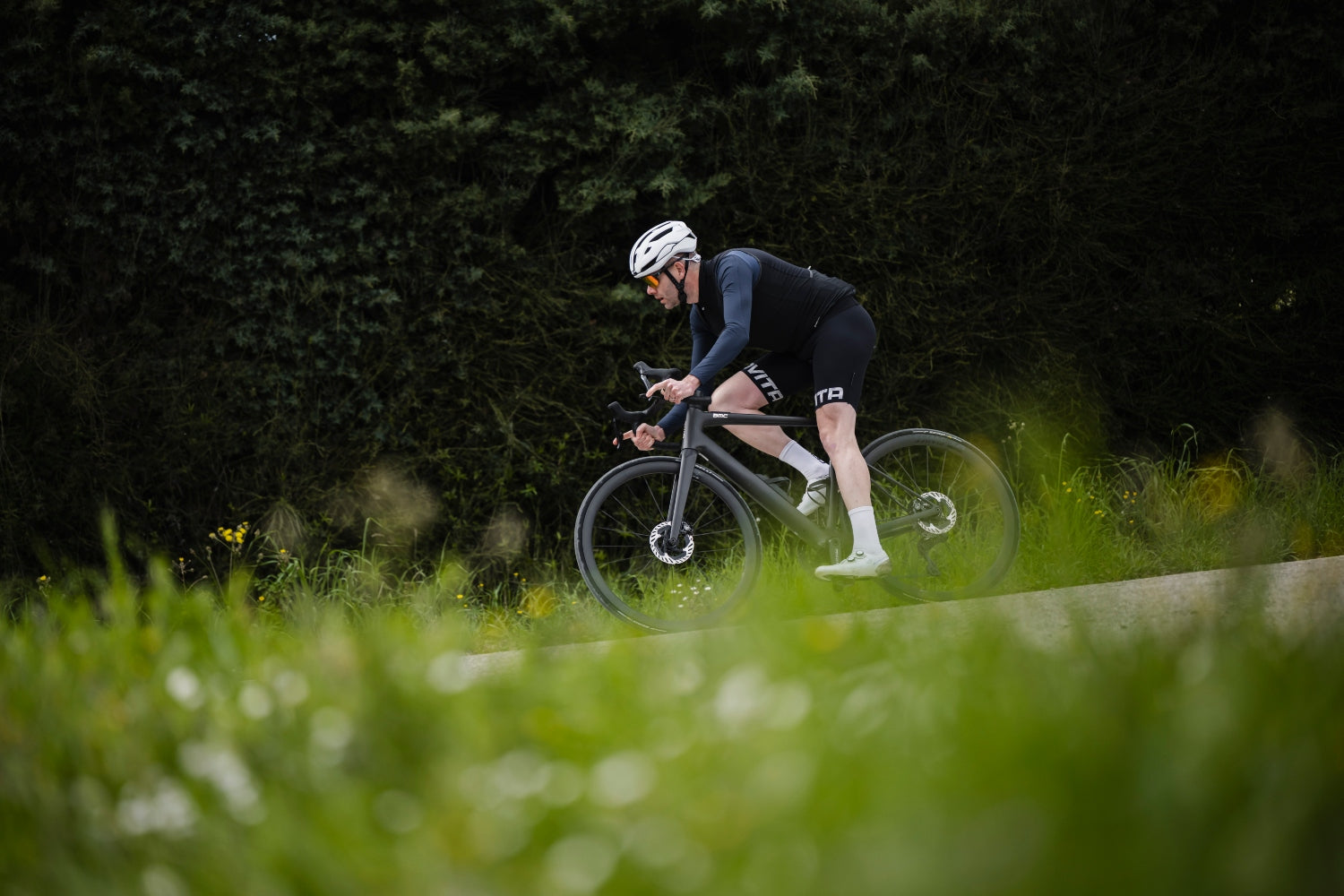 BMC Teammachine 01 AMP riding shot