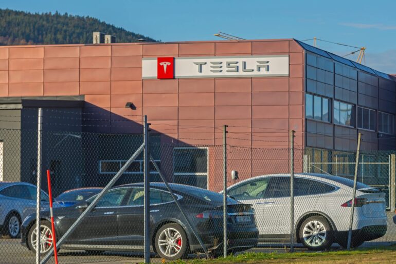 Tesla sales rise as national average gas price surpasses $4