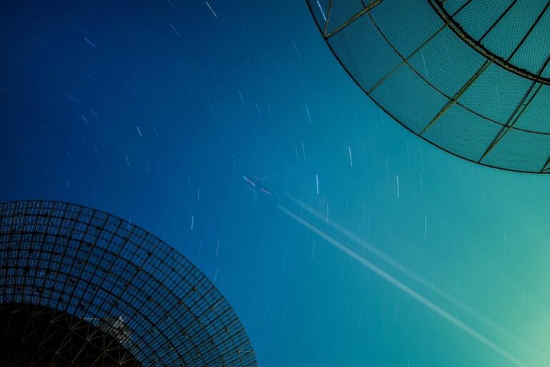 Electric Cars Boost Solar Power in Tropical Cities