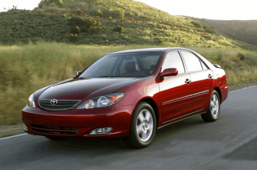 We're starting a new life in a new town, year is 2005, let's check out some mid-size sedans!