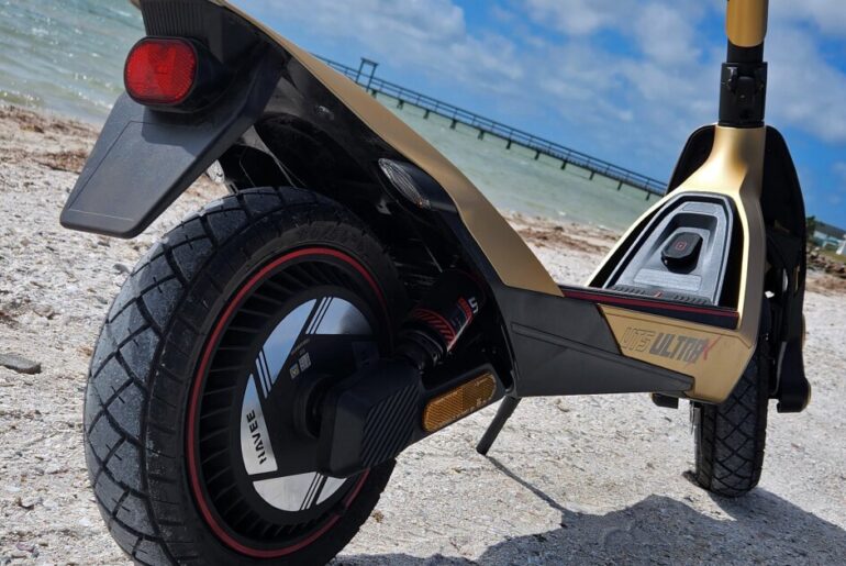Navee UT5 Ultra X review: powerful, stable electric scooter