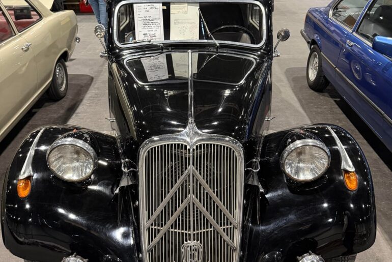 Citroen Traction Avant 15-6 1953