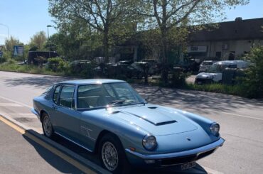 [Maserati Mistral 4000 GT] casually parked at the side of the street