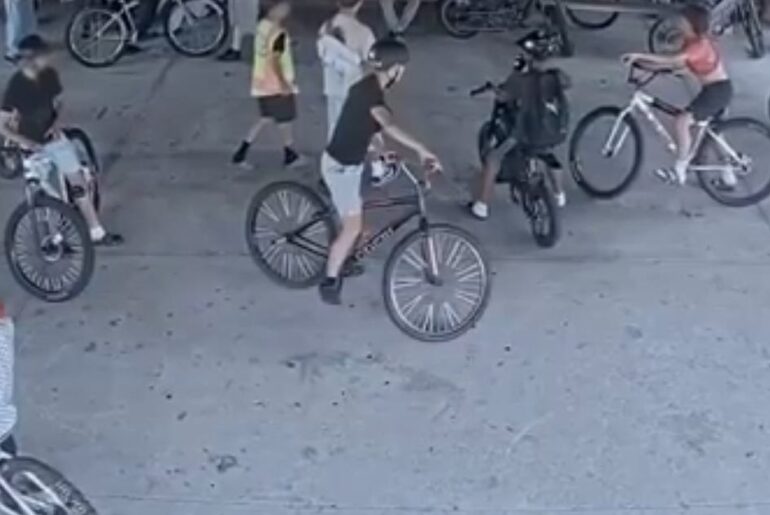 Deputies warn parents after kids on e-bikes play real-life version of 'Frogger' in traffic