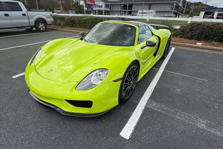 Saw a [Porsche 918] at the gym