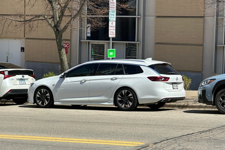 Opel Insignia in Wisconsin?
